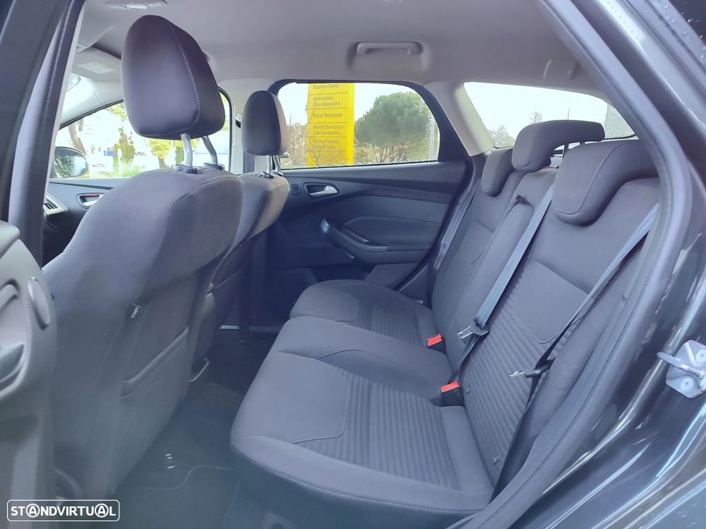 Ford Focus SW 1.0 EcoBoost Titanium - 8