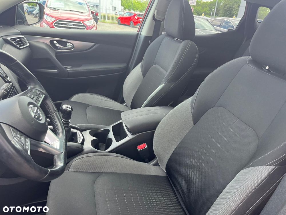Nissan Qashqai 1.6 DCi N-Connecta - 17