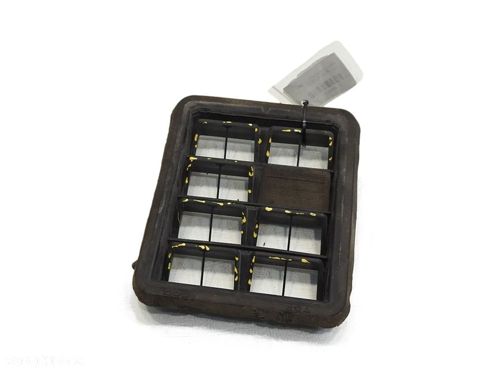 KRATKA WENTYLACYJNA TYŁ DODGE JOURNEY I 05058643AA - 1