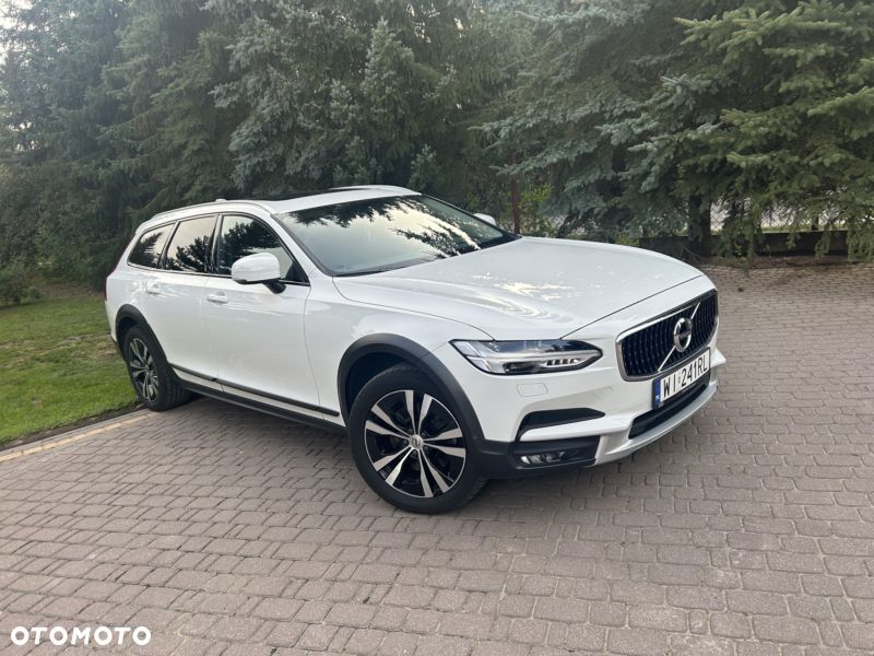 Volvo V90 D4 SCR AWD R-Design - 1