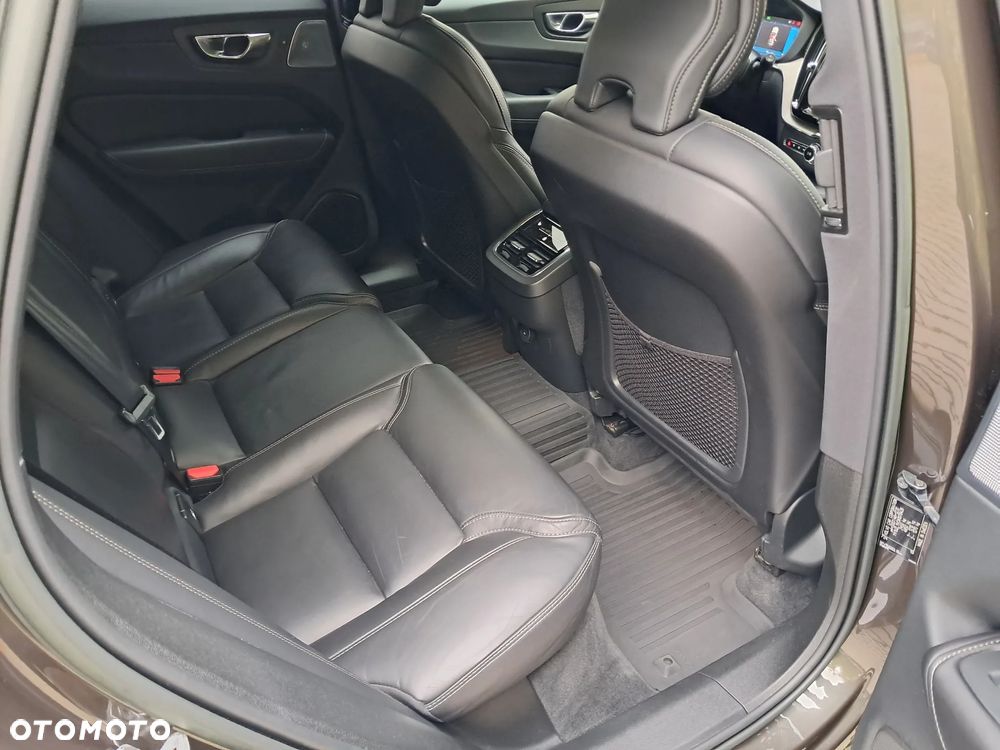 Volvo XC 60 B5 B AWD Inscription - 17