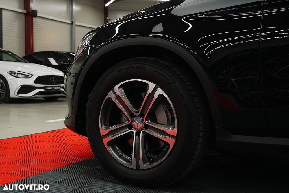 Mercedes-Benz GLC 250 4Matic 9G-TRONIC Exclusive - 32