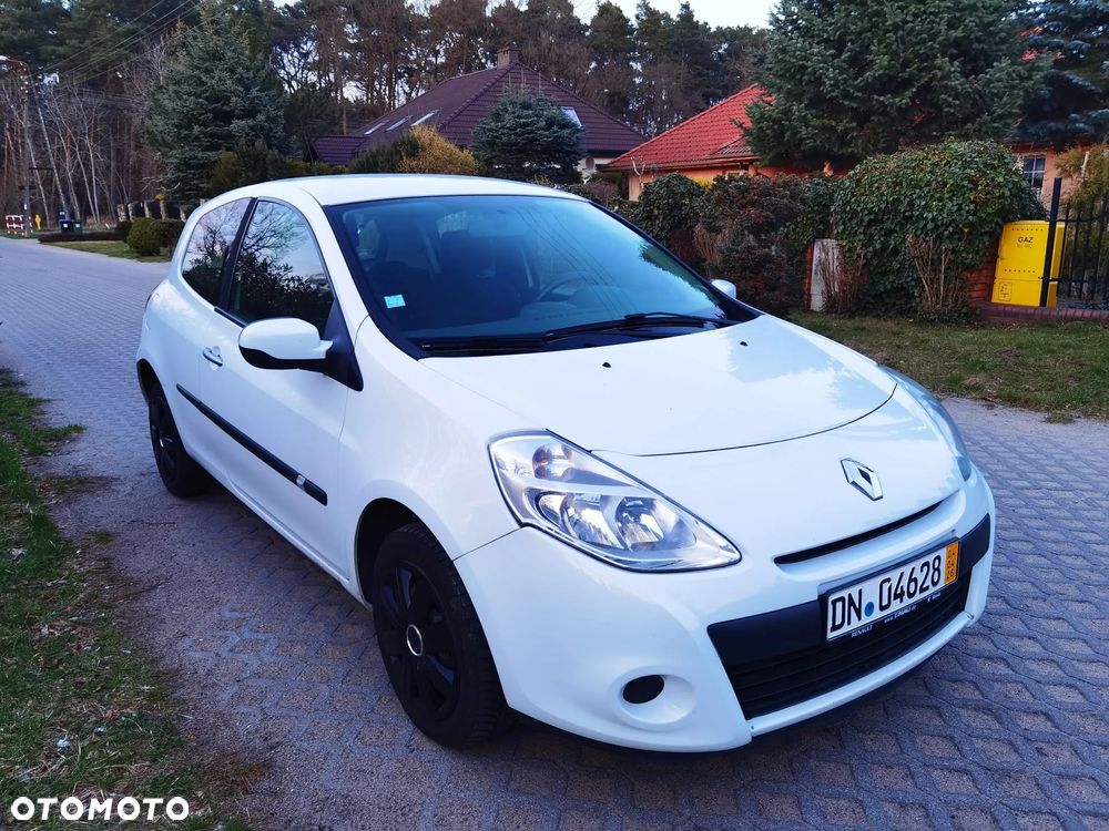 Renault Clio 1.2 16V 75 Expression - 1