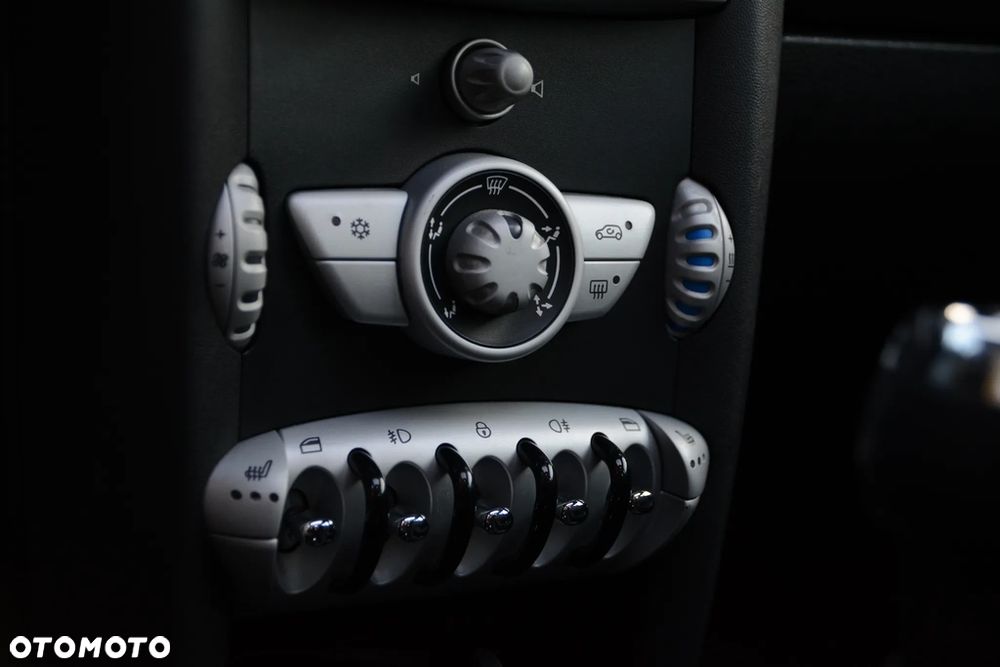MINI Cooper Standard - 23
