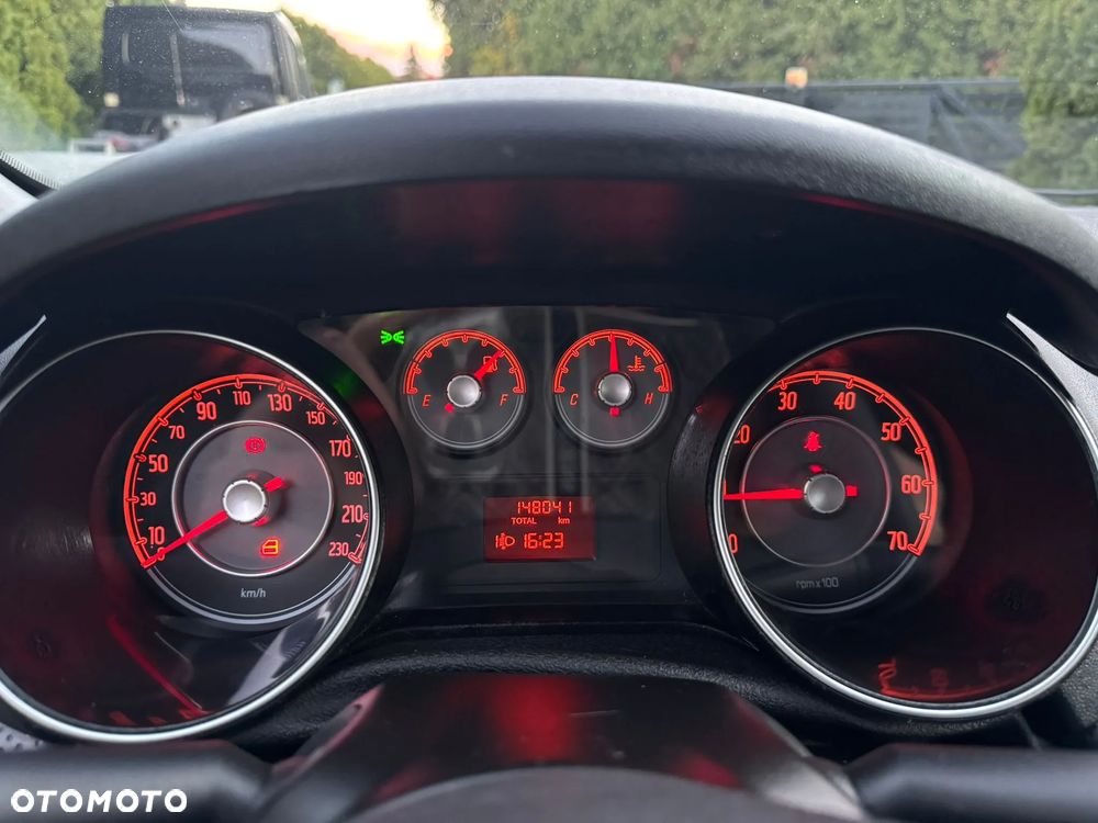 Fiat Punto ver-1-4-easy-s-s - 14