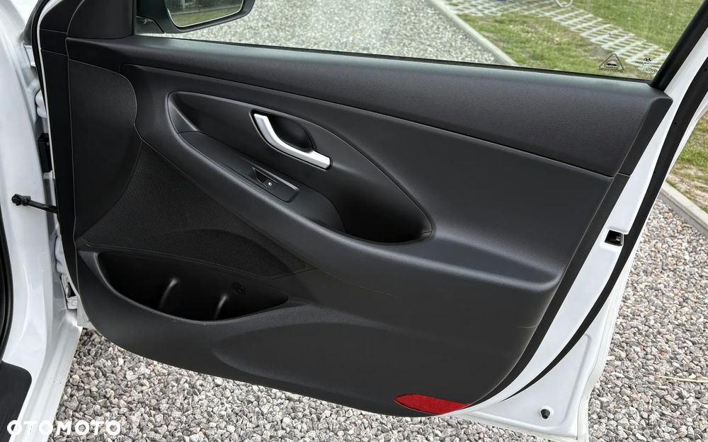 Hyundai i30 1.4 Passion - 23