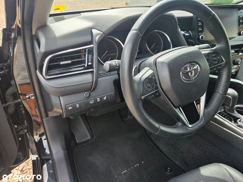 Toyota Camry 2.5 Hybrid Executive CVT - 6