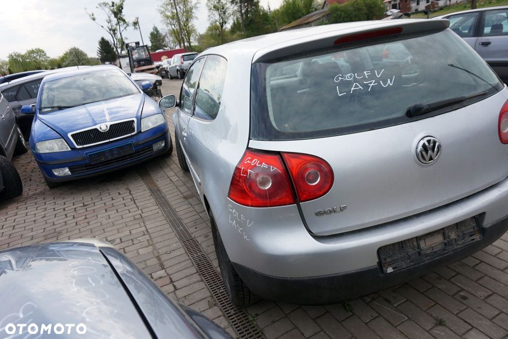 VOLKSWAGEN GOLF V 3D HB 2004 LA7W 1.9 TDI BKD 105KM GQQ SREBRNY na części - 3