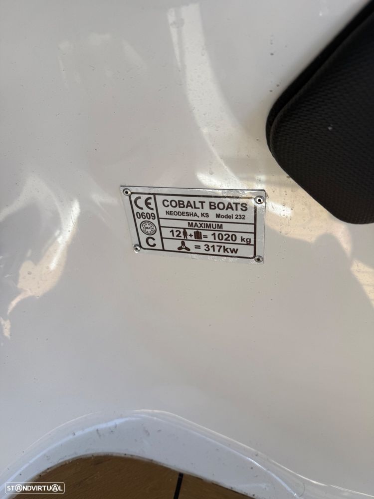 Cobalt Marine 232 - 18