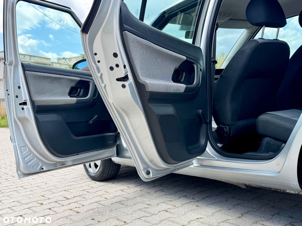 Skoda Fabia 1.2 TSI Ambiente - 16