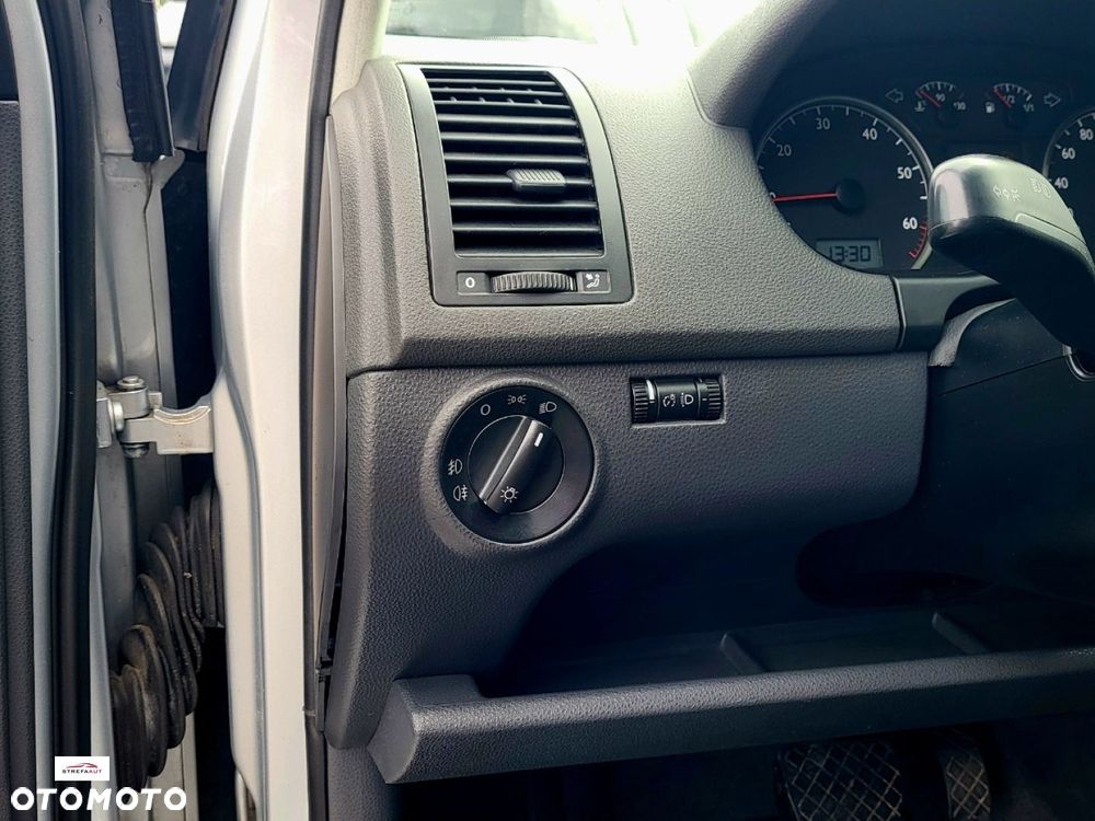 Volkswagen Polo - 9