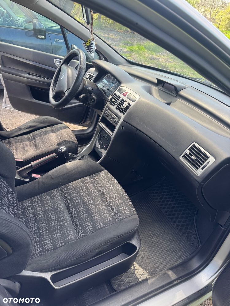 Peugeot 307 - 8