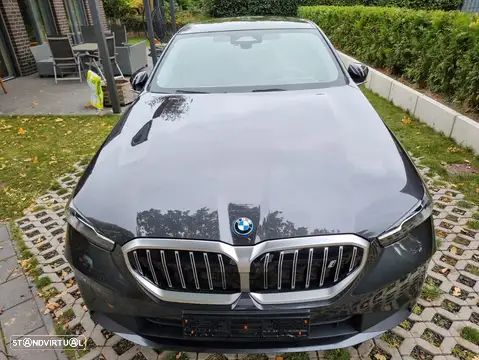 BMW i5 eDrive40 Edição Desportiva M - 4