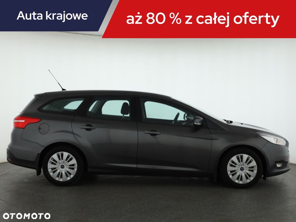 Ford Focus SW - 8