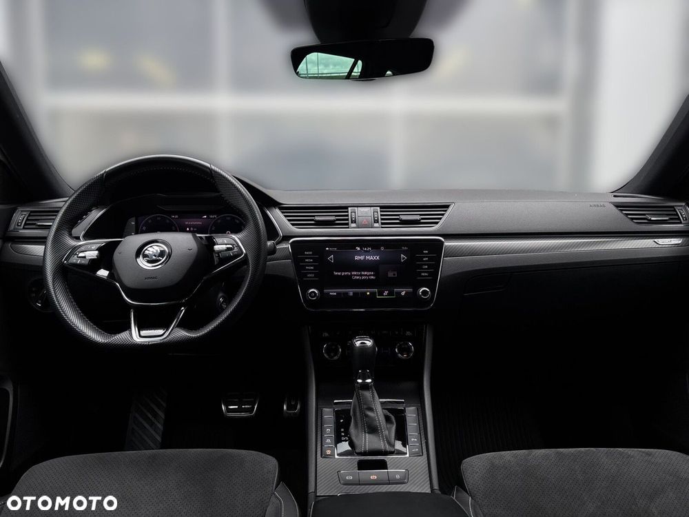Skoda Superb 2.0 TSI Sportline DSG - 8