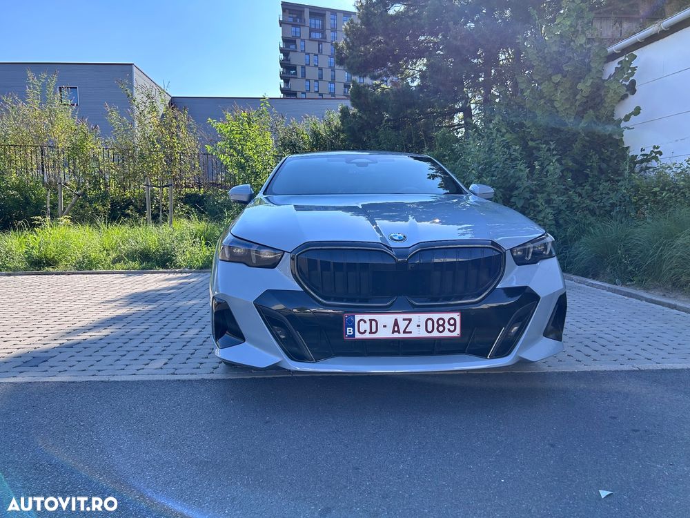 BMW Seria 5 520i AT MHEV - 1
