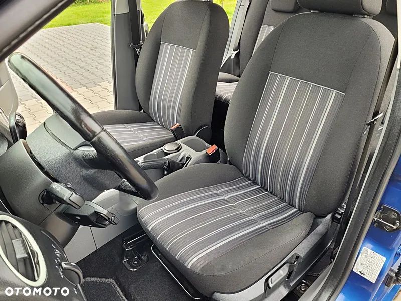 Ford Focus 1.6 16V Ambiente - 32