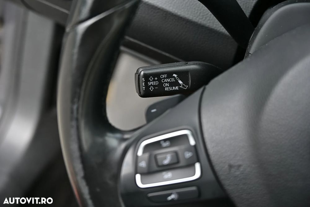 Volkswagen Passat Variant 2.0 TDI DSG BlueMotion Technology Comfortline - 23