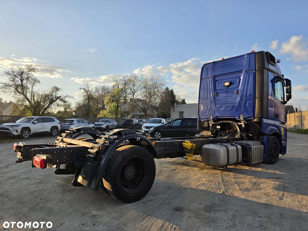 Mercedes-Benz Actros - 7