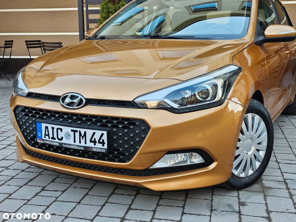 Hyundai i20 1.2 YES Gold - 13