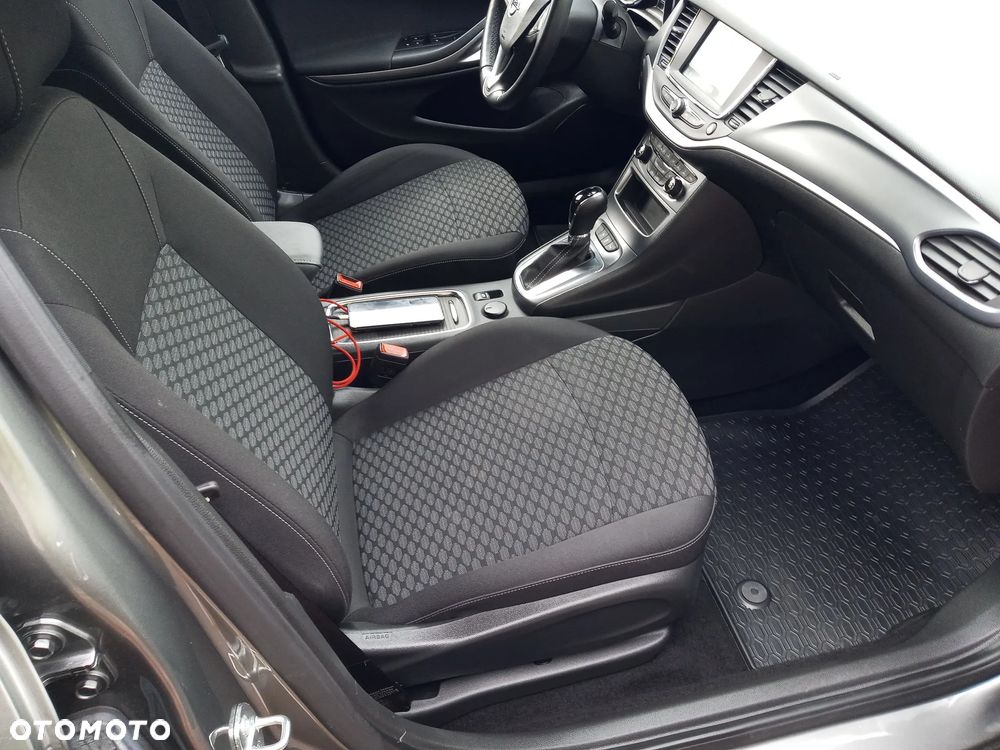 Opel Astra 1.4 T Dynamic S&S - 25
