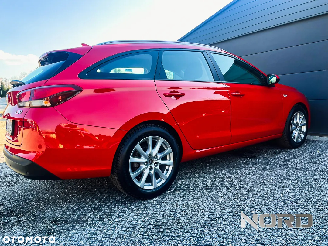 Hyundai i30 1.6 D Classic + - 9