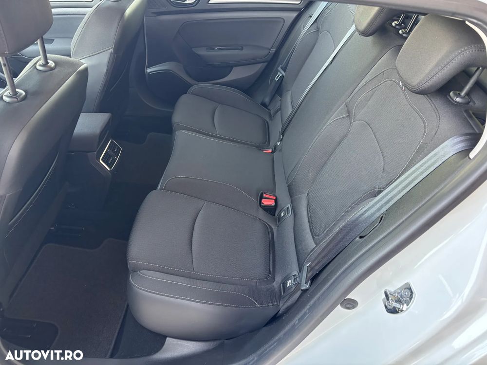 Renault Megane BLUE dCi 115 BUSINESS EDITION - 29