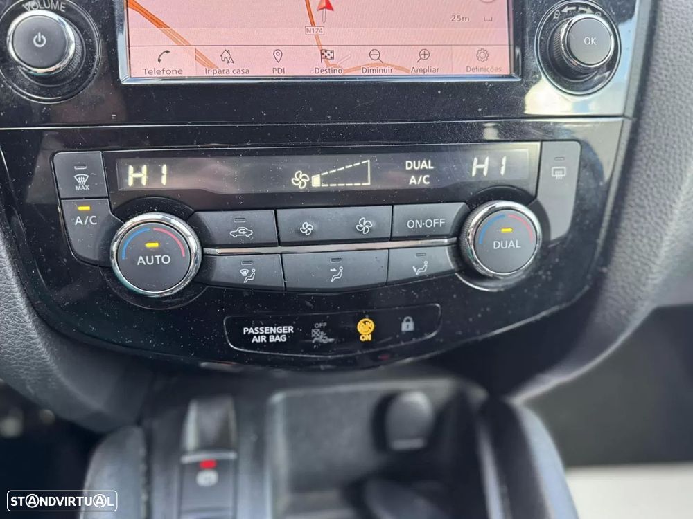 Nissan Qashqai 1.5 dCi N-Connecta J18 - 9