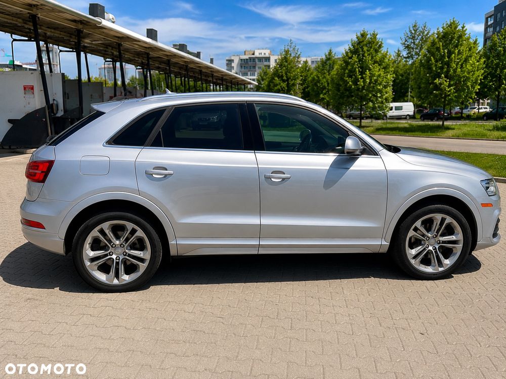 Audi Q3 2.0 TFSI Quattro S tronic sport - 4