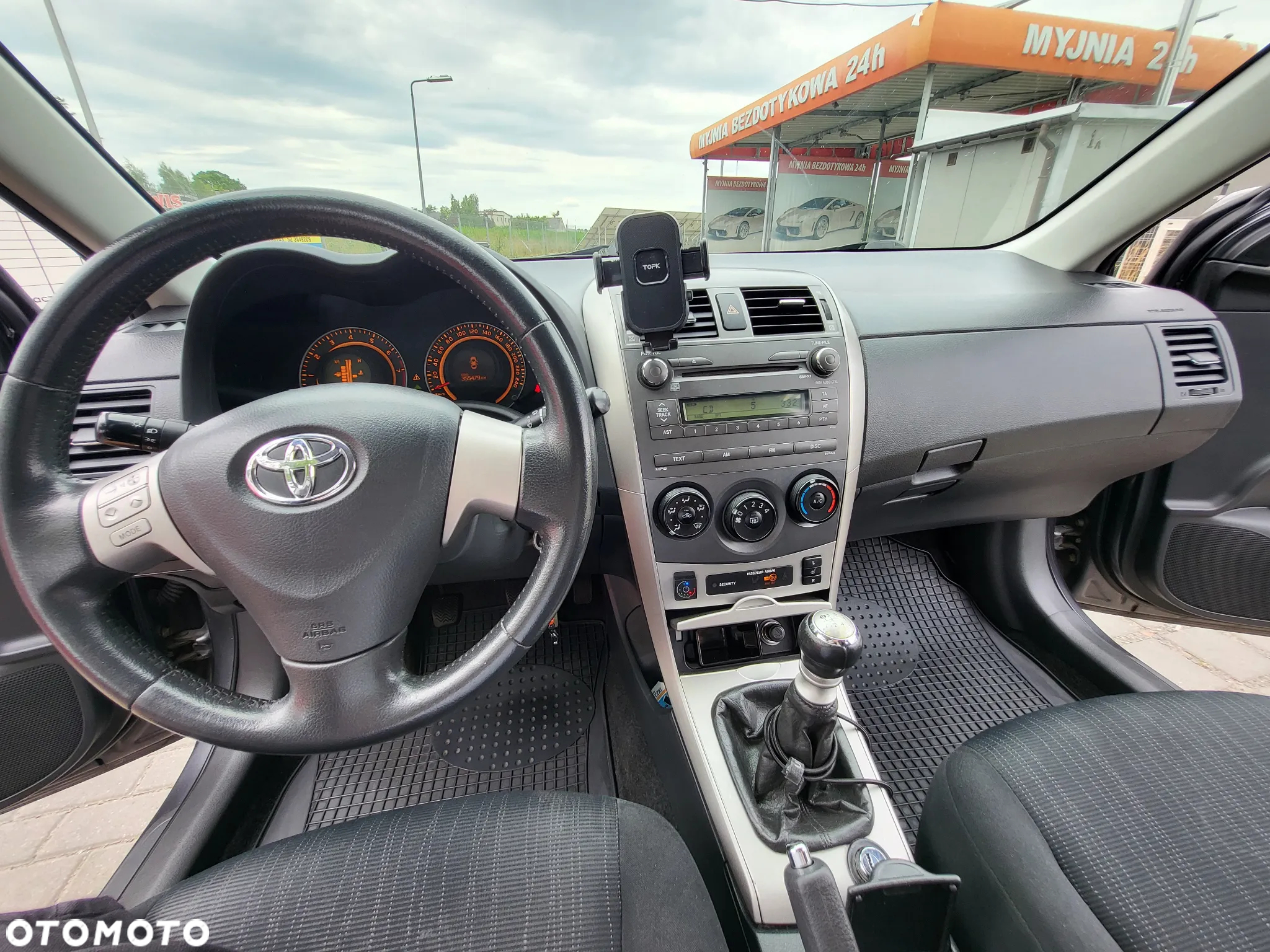 Toyota Corolla - 12