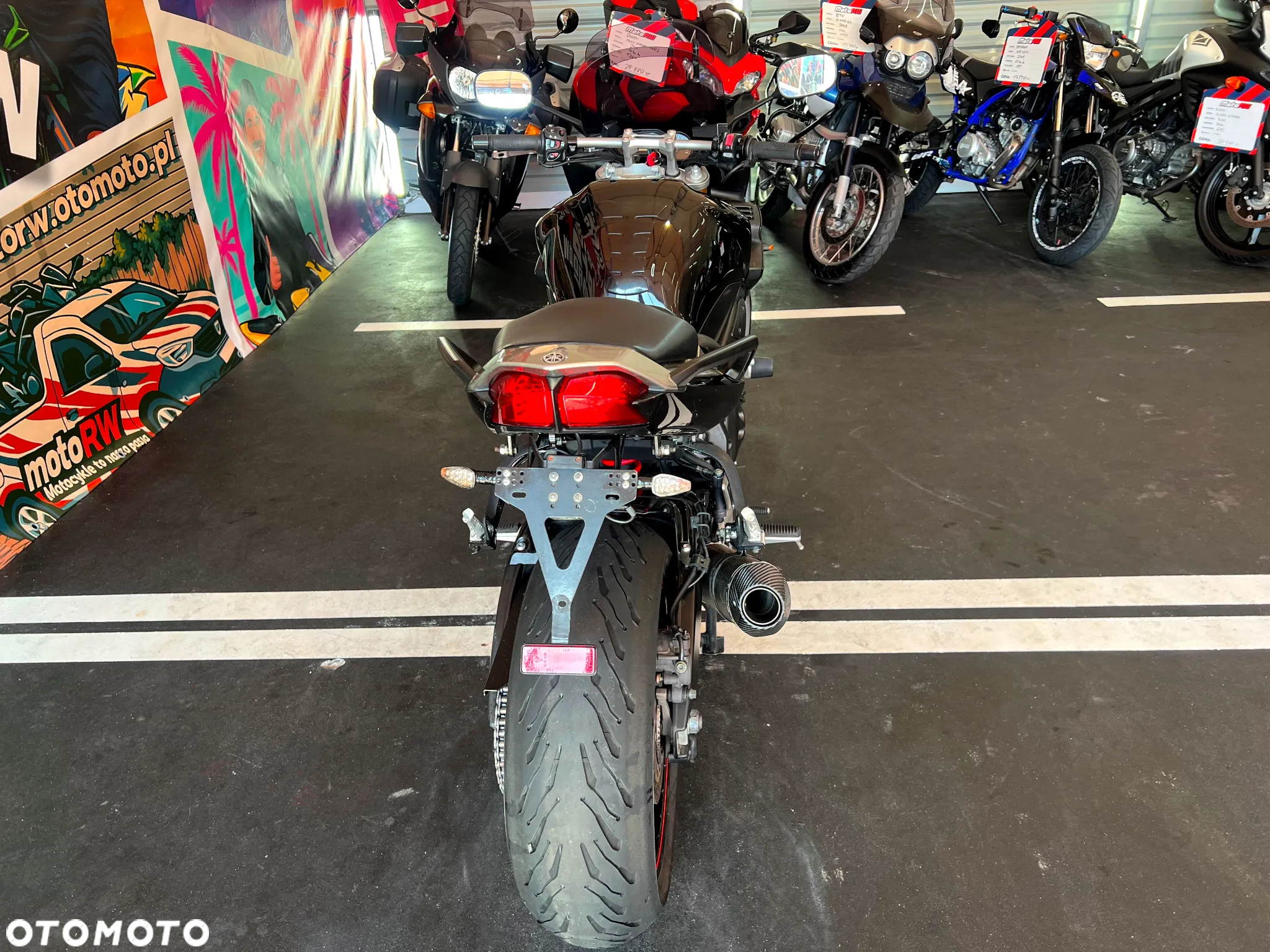 Yamaha FZ - 21
