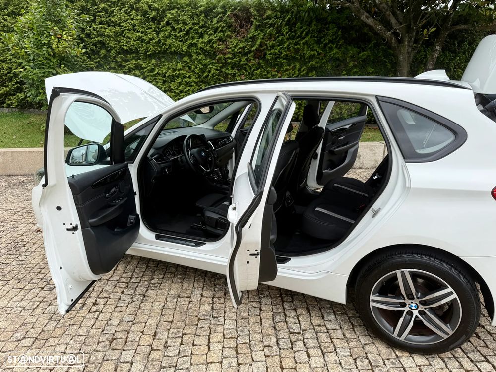 BMW 216 Active Tourer d Line Sport - 42