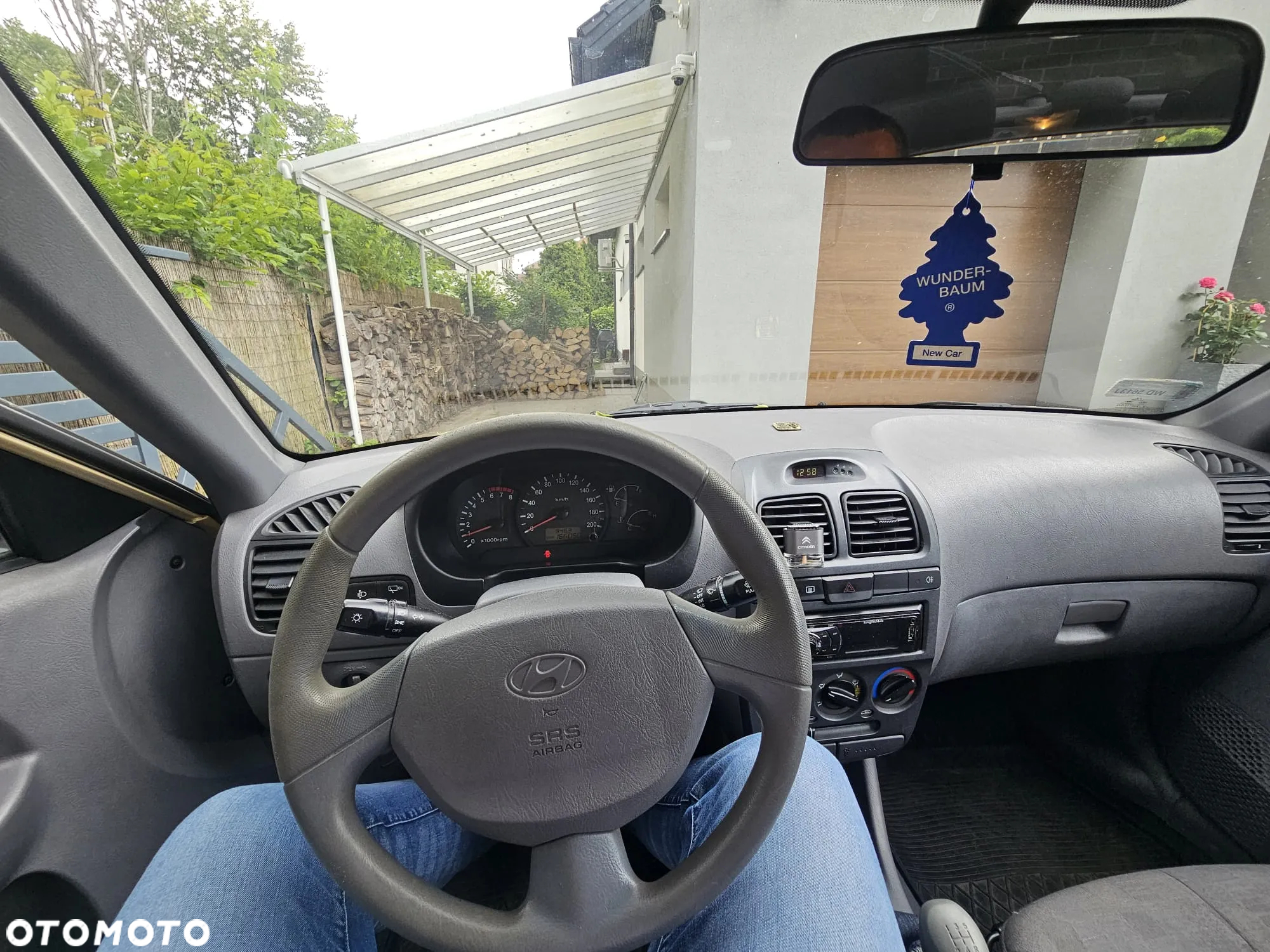 Hyundai Accent - 5