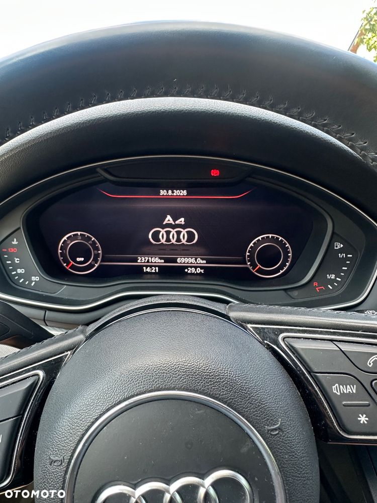 Audi A4 Avant 2.0 TDI Design - 13