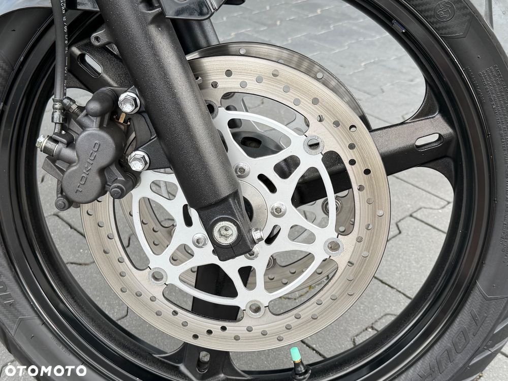Suzuki V-STROM - 19
