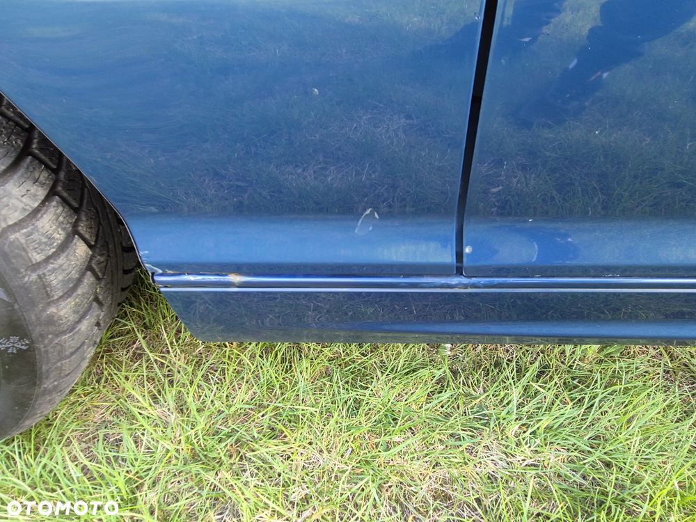 BMW Seria 3 320i Touring - 27