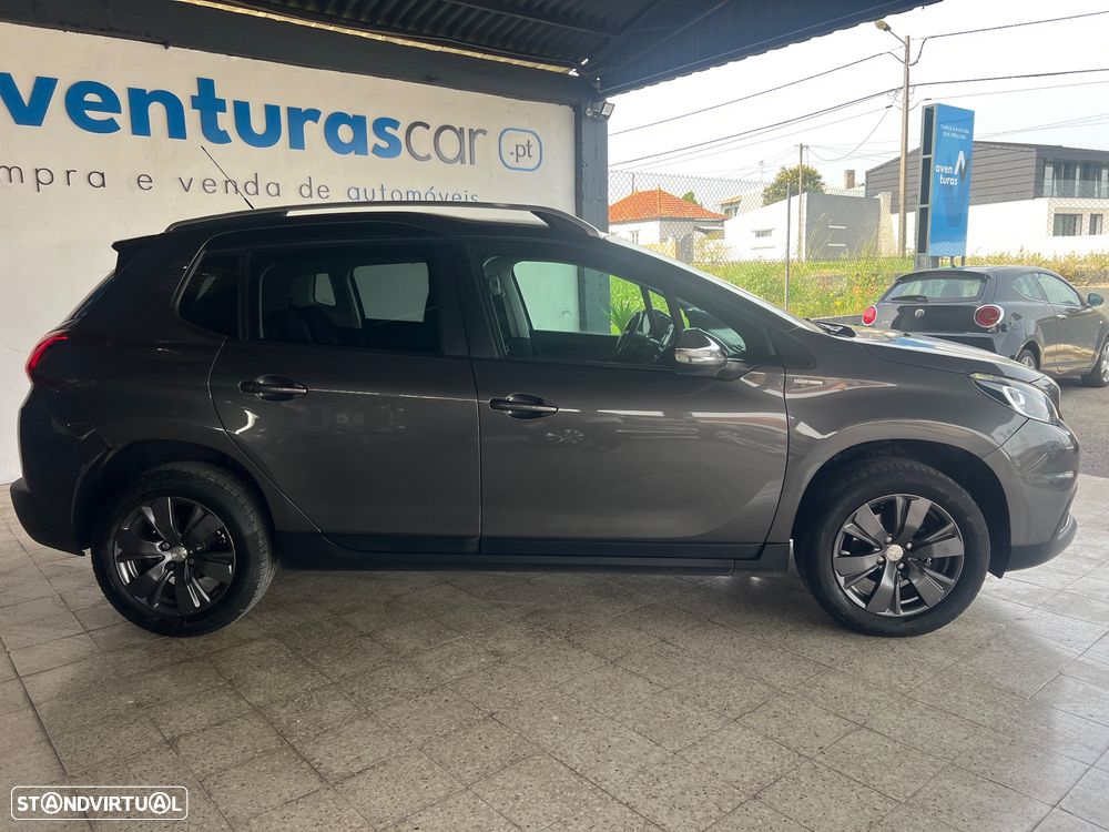 Peugeot 2008 1.2 PureTech Style - 6