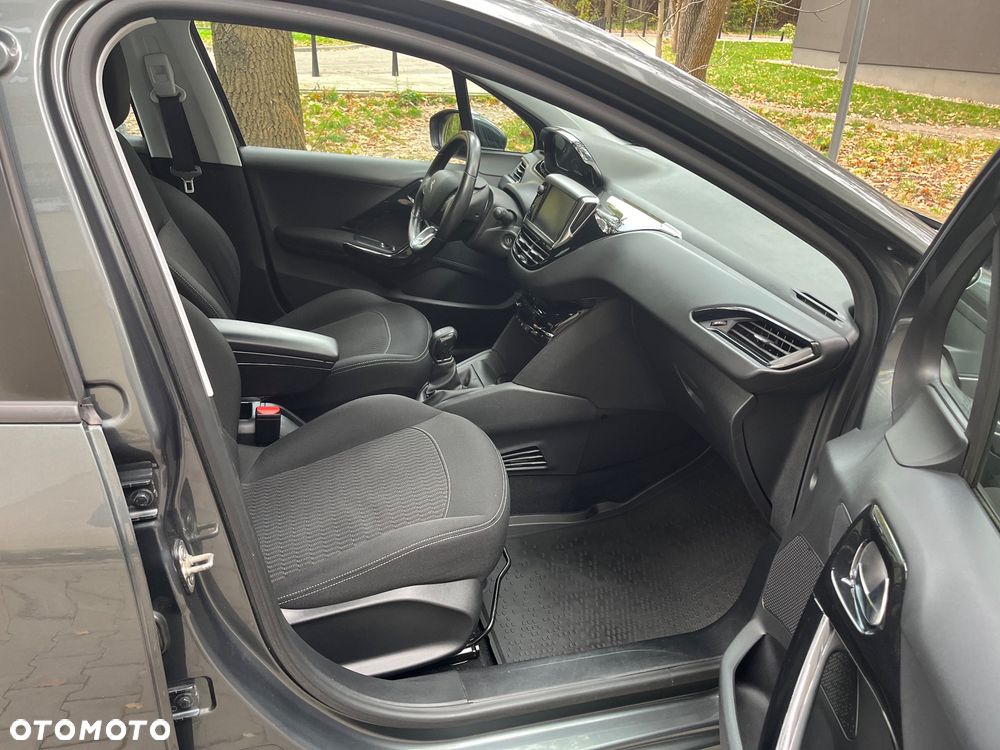 Peugeot 208 1.2 PureTech Style - 7