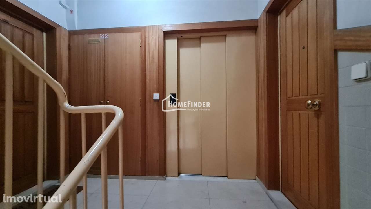 Apartamento T3 junto à Igreja de S. Vicente - Grande imagem: 5/34