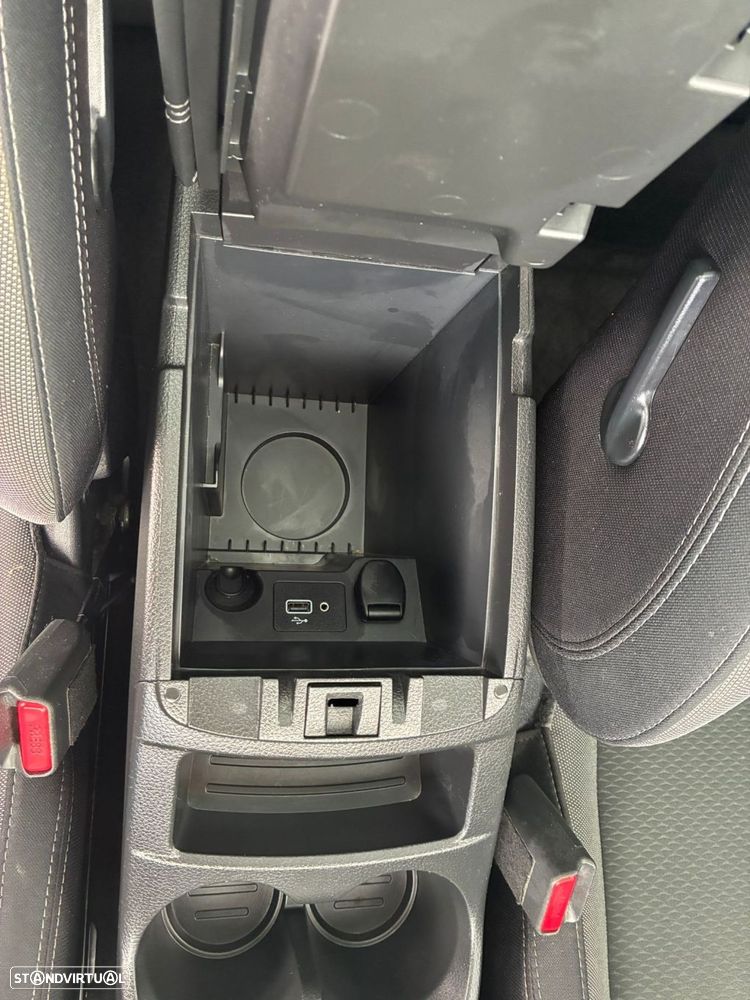 Nissan Qashqai 1.5 dCi N-Connecta DCT - 28