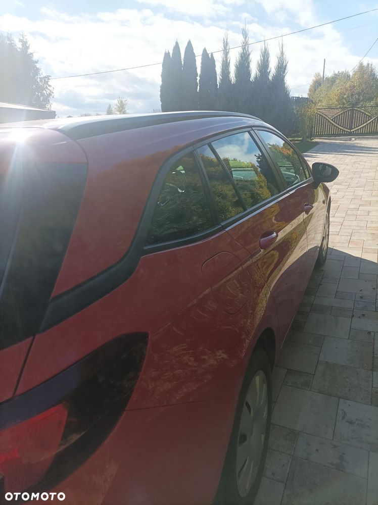 Opel Astra 1.6 D Start/Stop Dynamic - 4