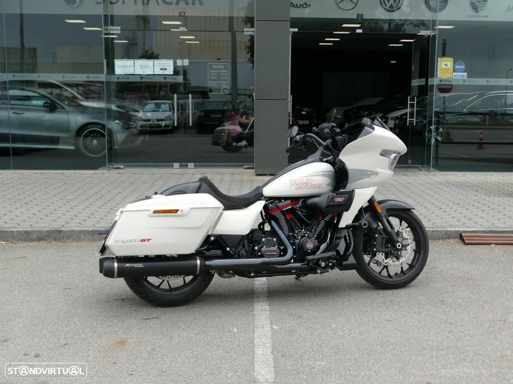 Harley-Davidson FL - 9