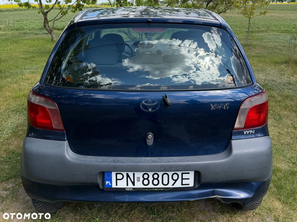 Toyota Yaris 1.0 Base - 5