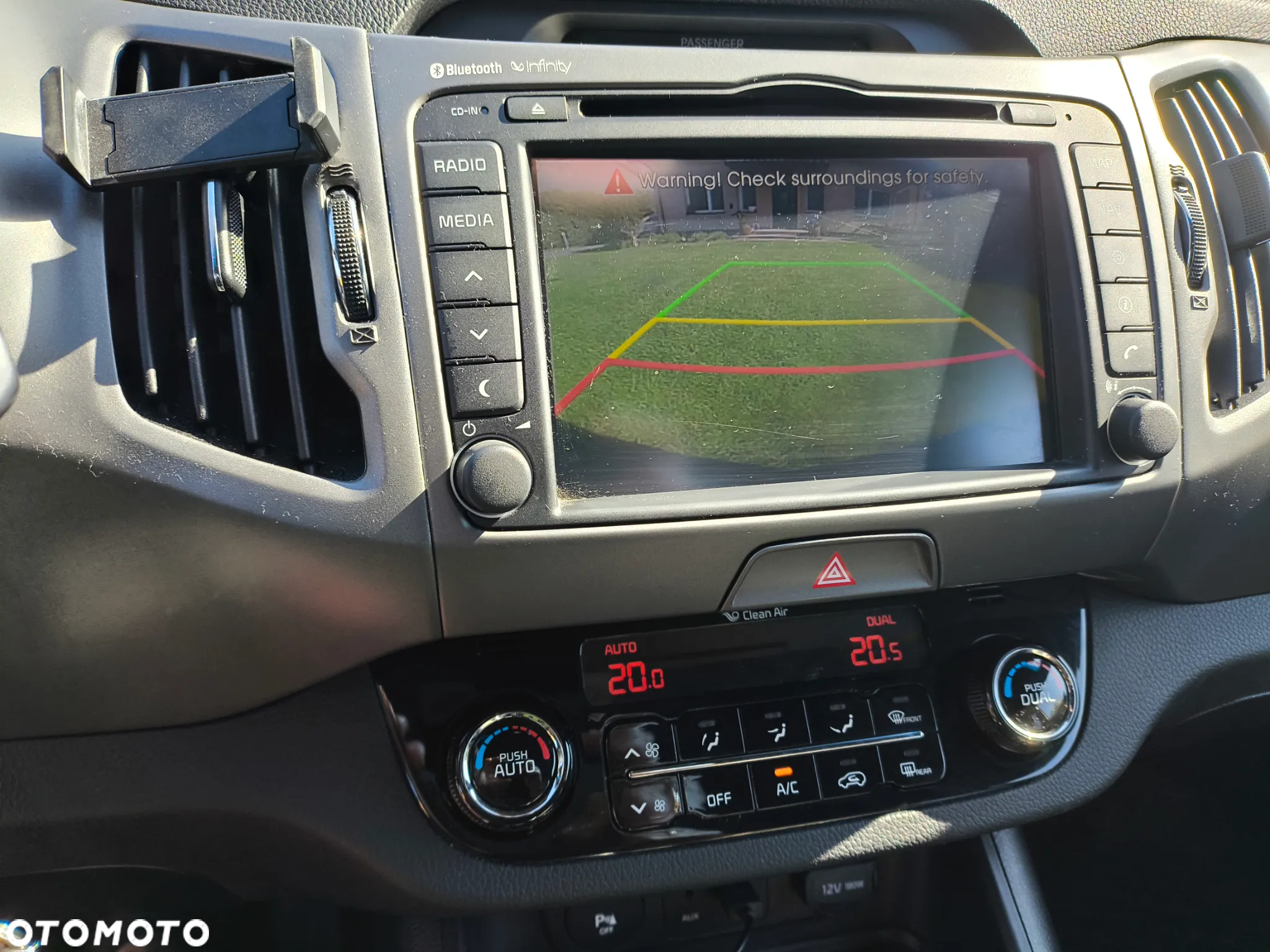 Kia Sportage - 16