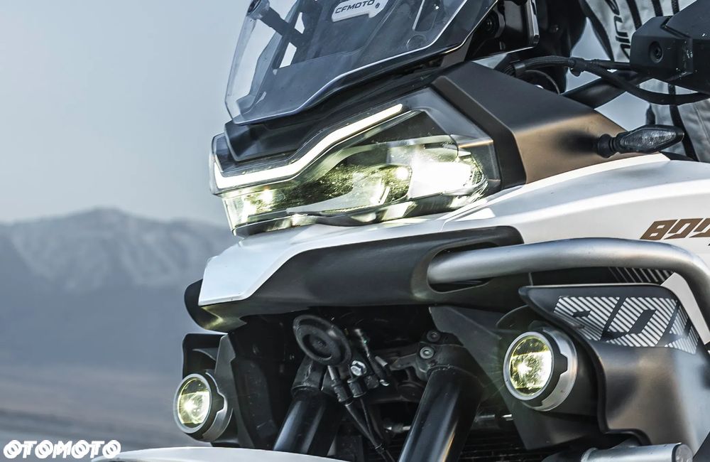 CFMoto 800MT Touring - 7