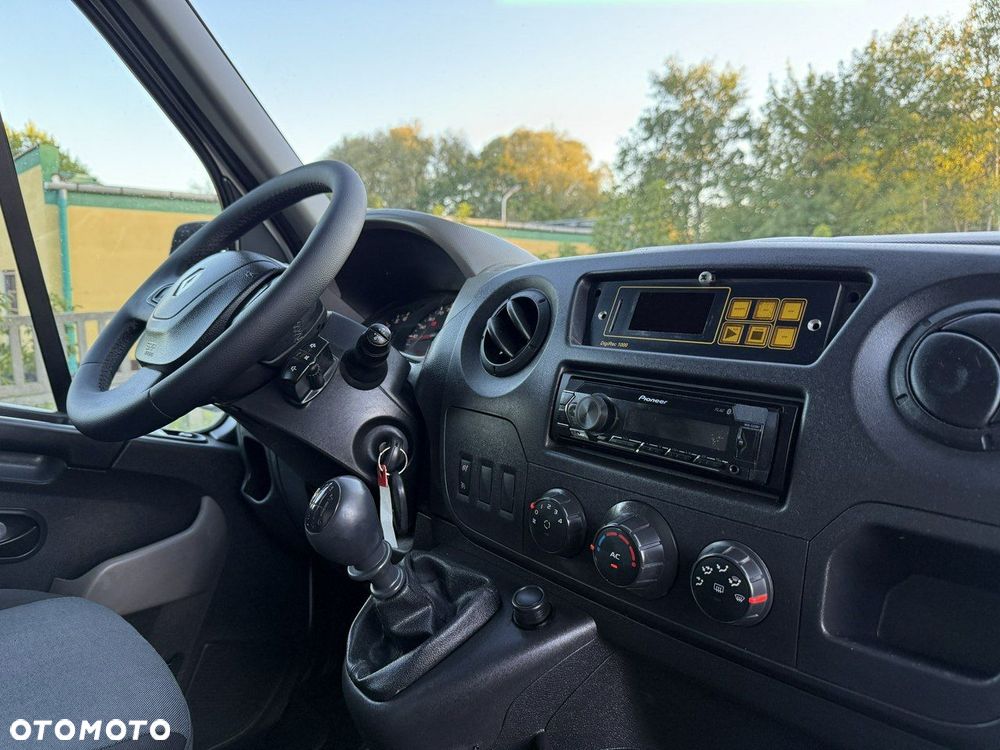 Renault Master - 15
