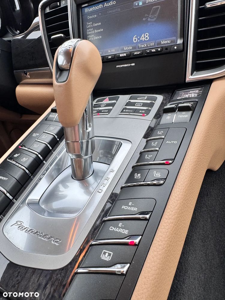 Porsche Panamera - 28