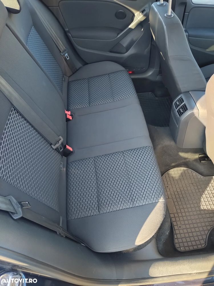 Volkswagen Golf 1.6 TDI BlueMotion Technology DPF Trendline - 12