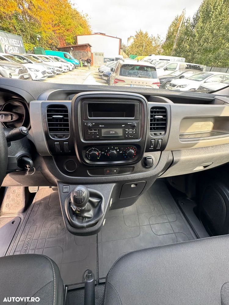 Renault Trafic - 13