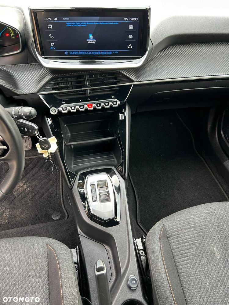 Peugeot 2008 Hybrid 136 e-DSC Style - 12